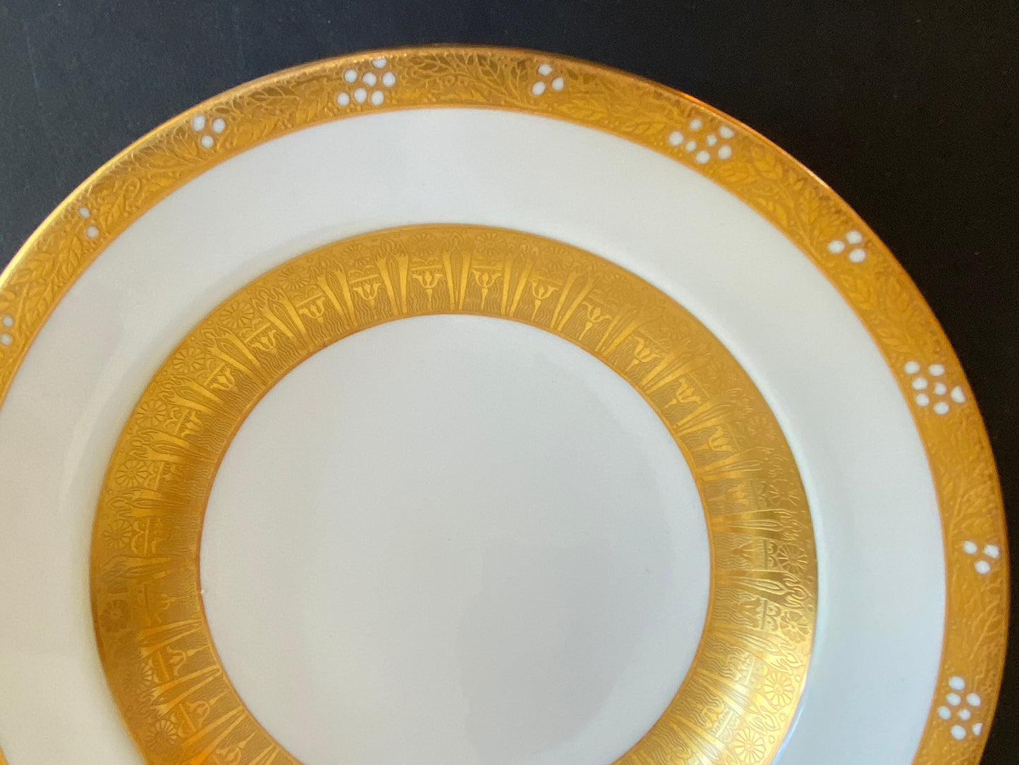 Set of 7 Tifanny & Co. Lenox rimmed bowl, heavy gold encrusted, 9 inches, circa 1910s