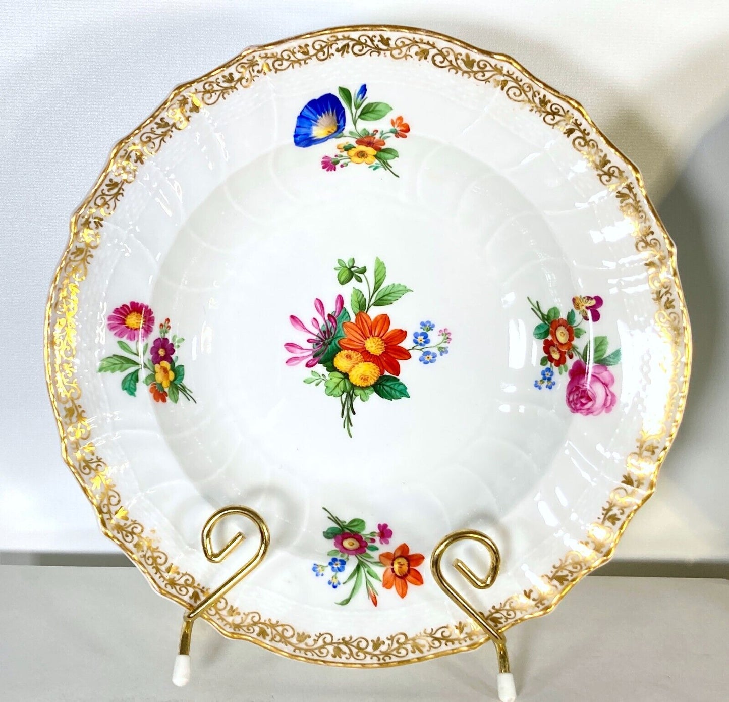 1830s 4 x KPM Berlin Rococo style bowls, flower painting and gilding rim, rare