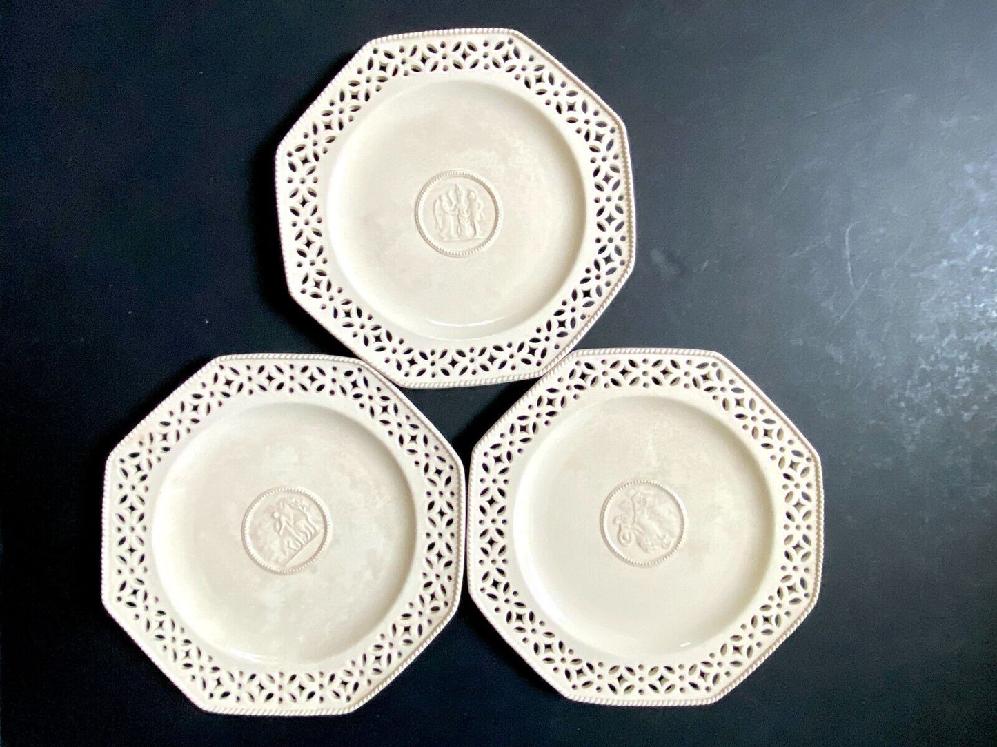 Set 11 Wedgwood Creamware Pottery pierced Hexagonal Plates, Neoclassical, 1800s