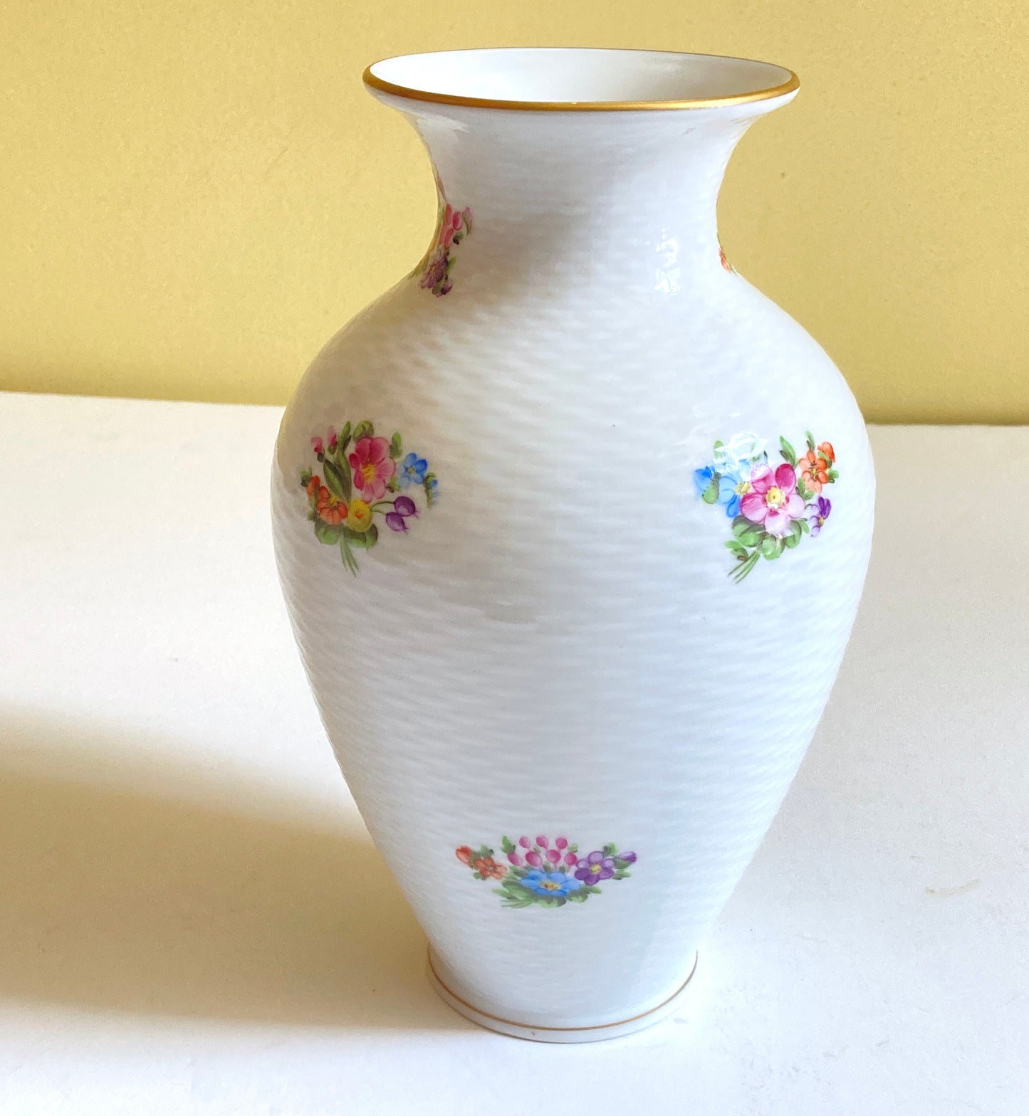 Large Herend "Bunch of Roses" (PBR) vase, No.6962 PBR, 24k accents, 11'' T, ca. 1960s, rare