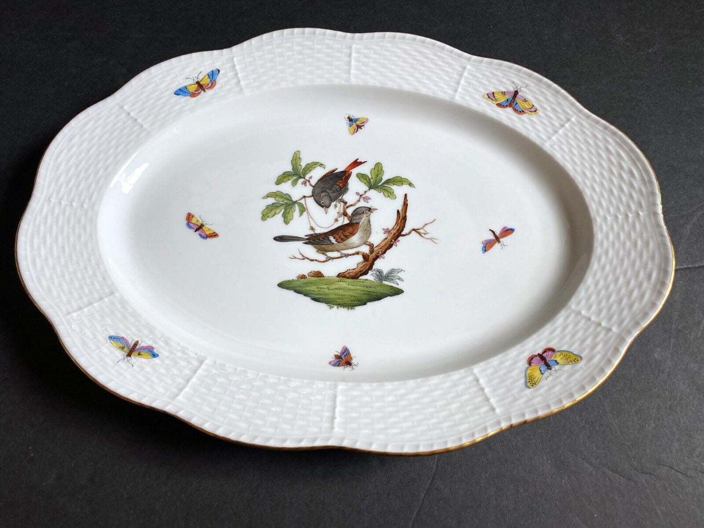 Herend Rothschild Bird serving oval platter with scalloped and gilt tim, 420/RO