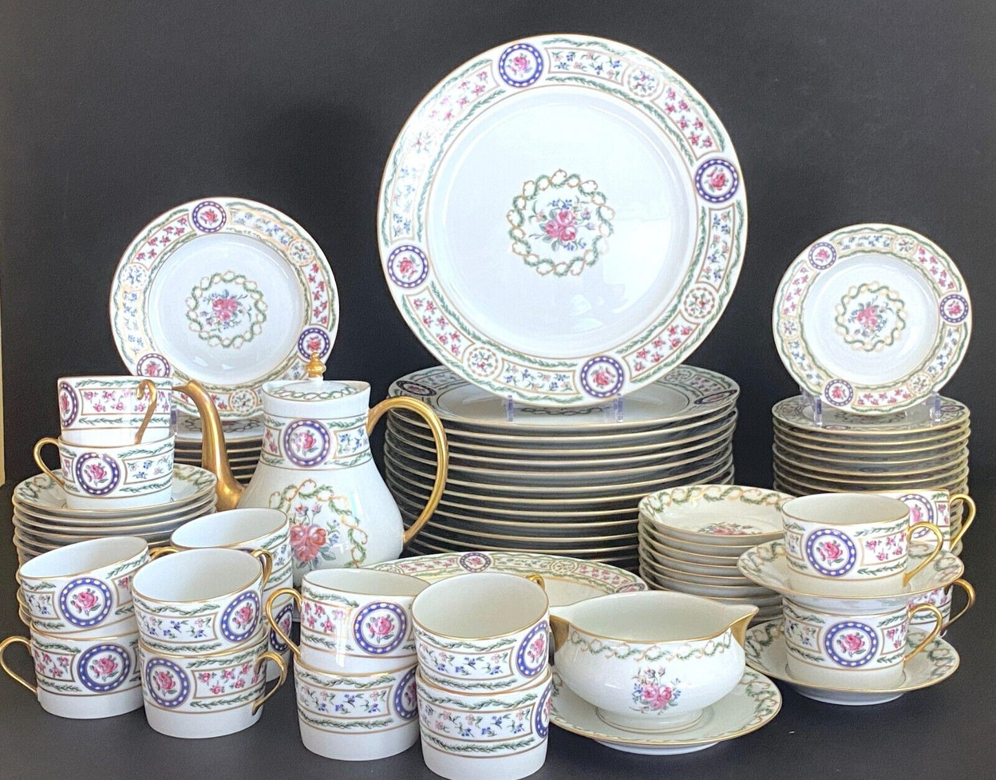 Haviland Limoges Louveciennes dinner service for 16! 90 pcs, 12 3/8'' plates