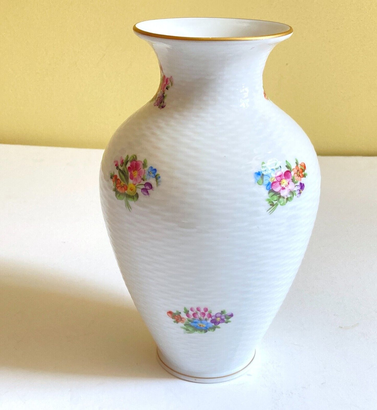 Herend Hungary "Bunch of Roses" (PBR) vase, 24k accents, 11'' T, ca. 1960s, Mint