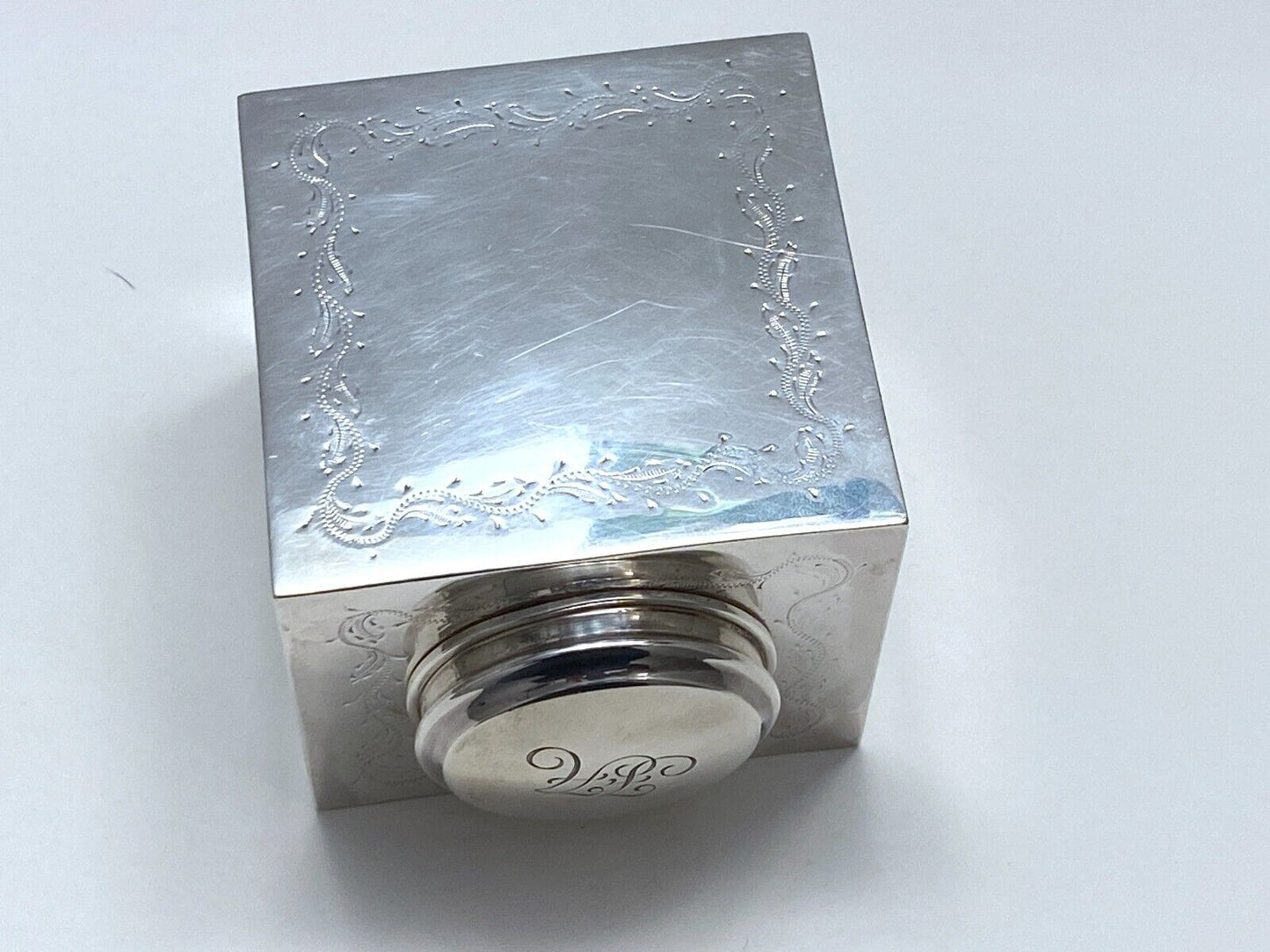 TIFFANY & CO Portugal Sterling Silver Cube shaped Tea Caddy,388g, very rare!