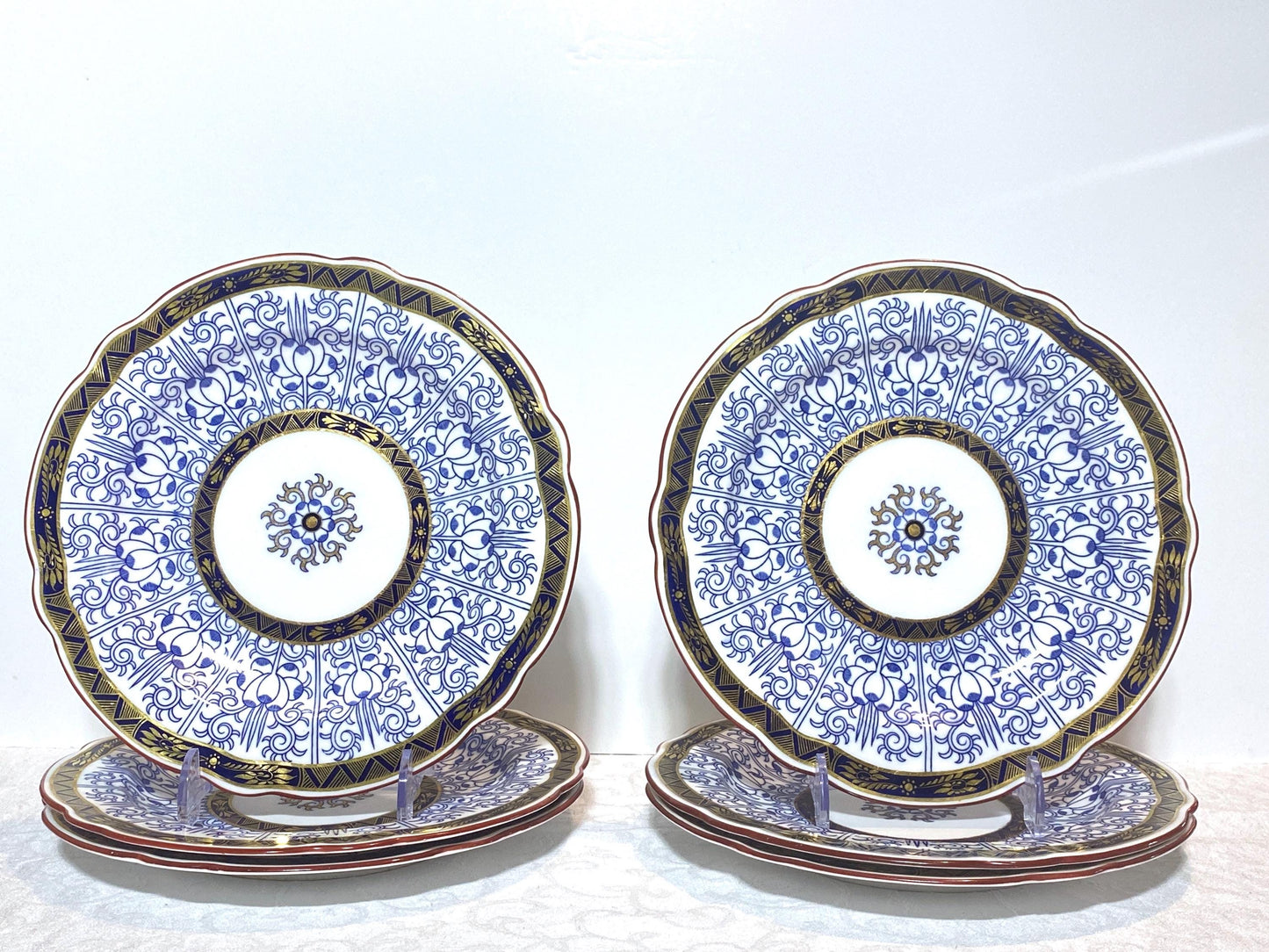 Antique Royal Worcester English Porcelain Blue and White "Royal Lily " dinner plates, set of 12, rare scalloped edges,Circa 1906,