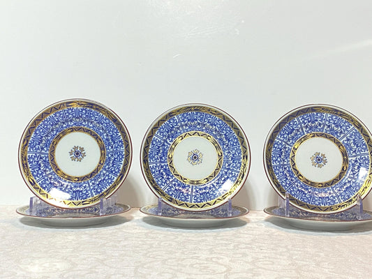 Antique Royal Worcester English Porcelain Blue and White "Royal Lily " bread and butter plates, set of 6, rare scalloped edges,Circa 1906