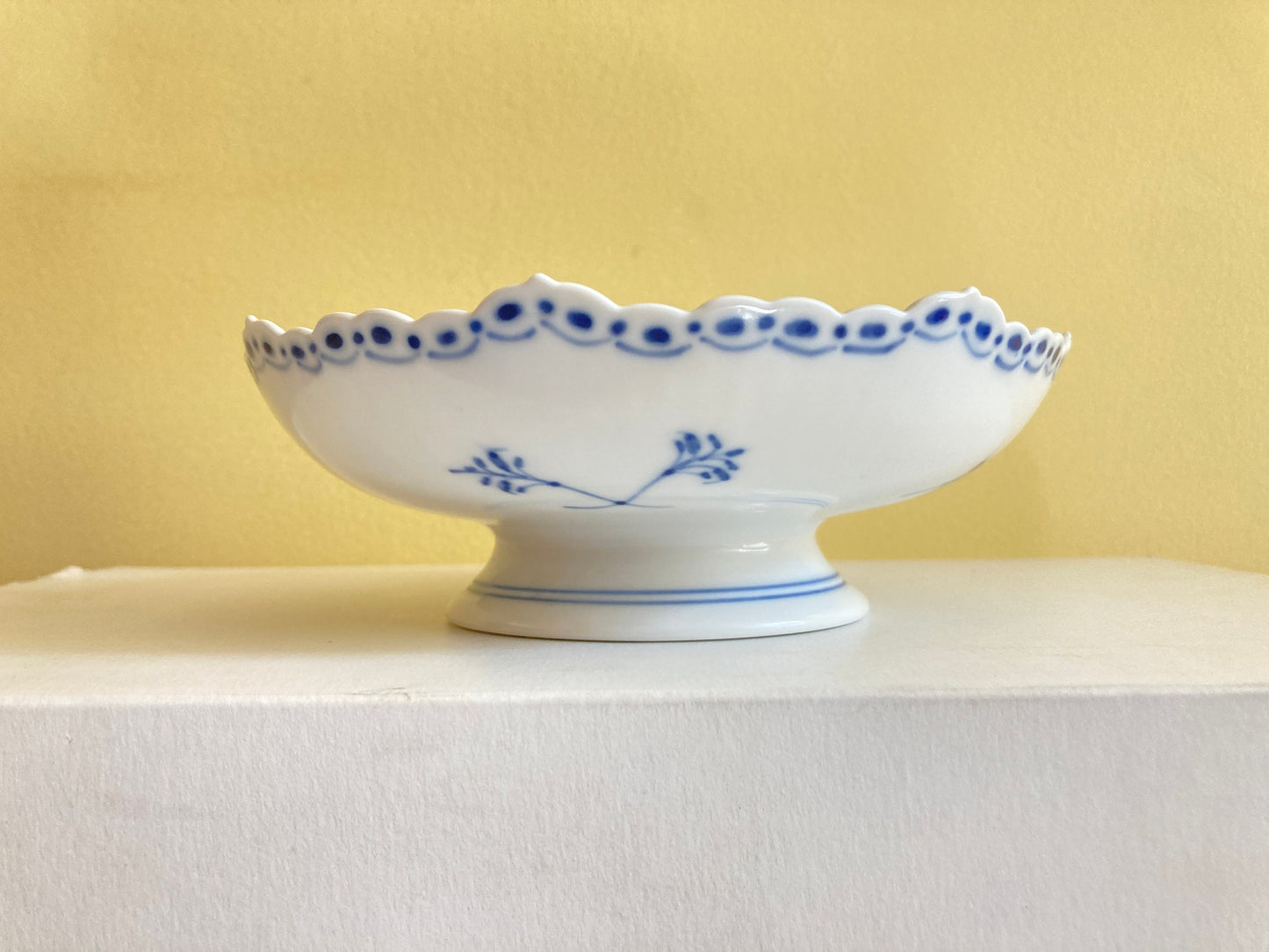 Royal Copenhagen Blue Fluted Full Lace Footed Compote bowl, No.511, 1st quality! graceful