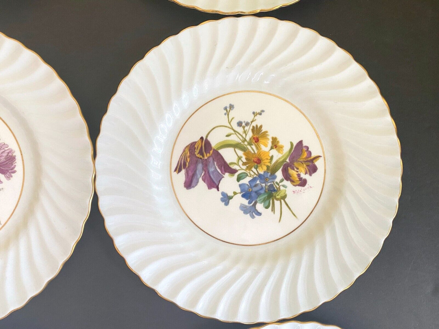 Minton England cabine plates with handpainted floral, artists signed, excellet!