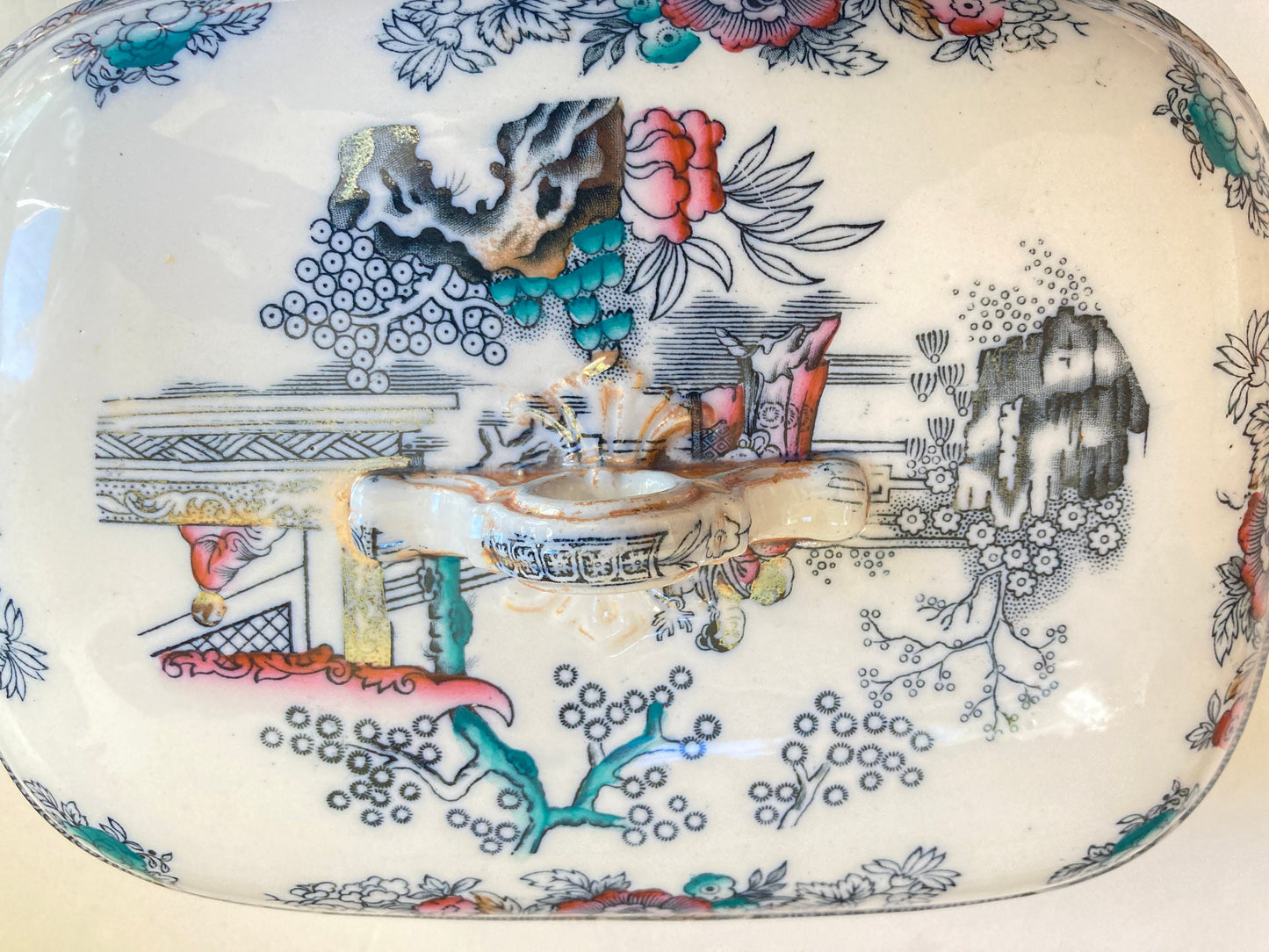 Antique Ashworth LSS Lewis Strauss & Sons covered serving dish in Chinese pattern, ca. 1860