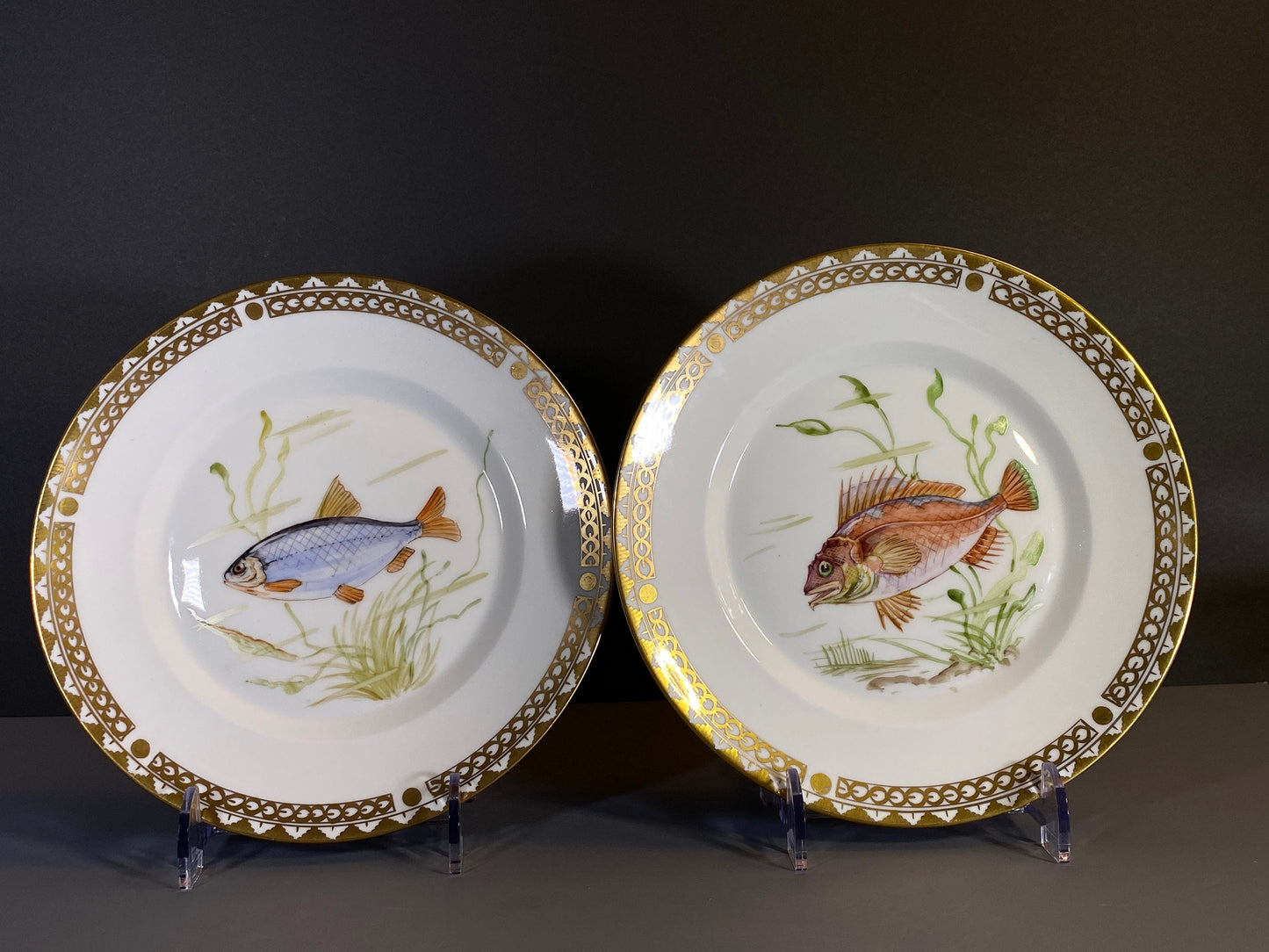 Set of 8 Royal Copenhagen hand-painted fish plates, gilt rim, ca. 1947, very rare! excellent condition, highly collectible