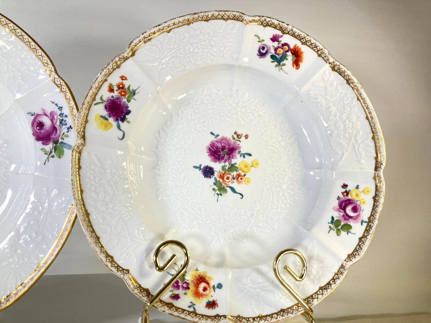 Set of 4 Meissen (1774-1815) floral painting and gold rimmed bowls/deep plates, hand-painted, relief floral pattern, 1st quality,collectible