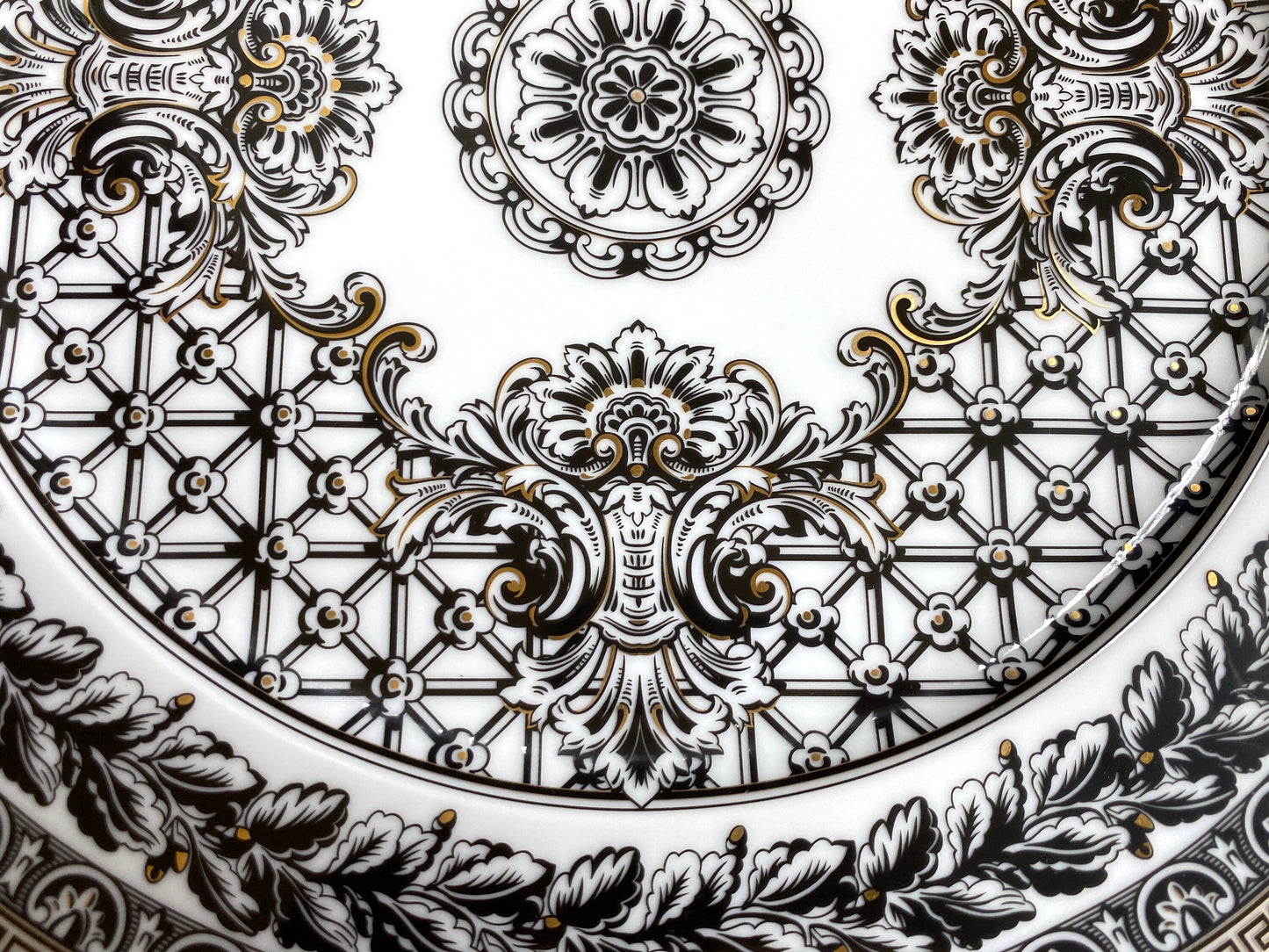 3x Versace "Marqueterie" dinner plates, 8 3/4'' D, by Rosenthal in Germany , black and white pattern with gold accents ,superb!