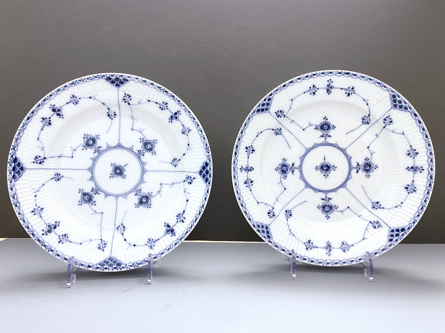 Set of 3 ROYAL COPENHAGEN Blue Fluted "Half Lace" dinner plates, 10 inches, ca. 1900s, No.571, graceful