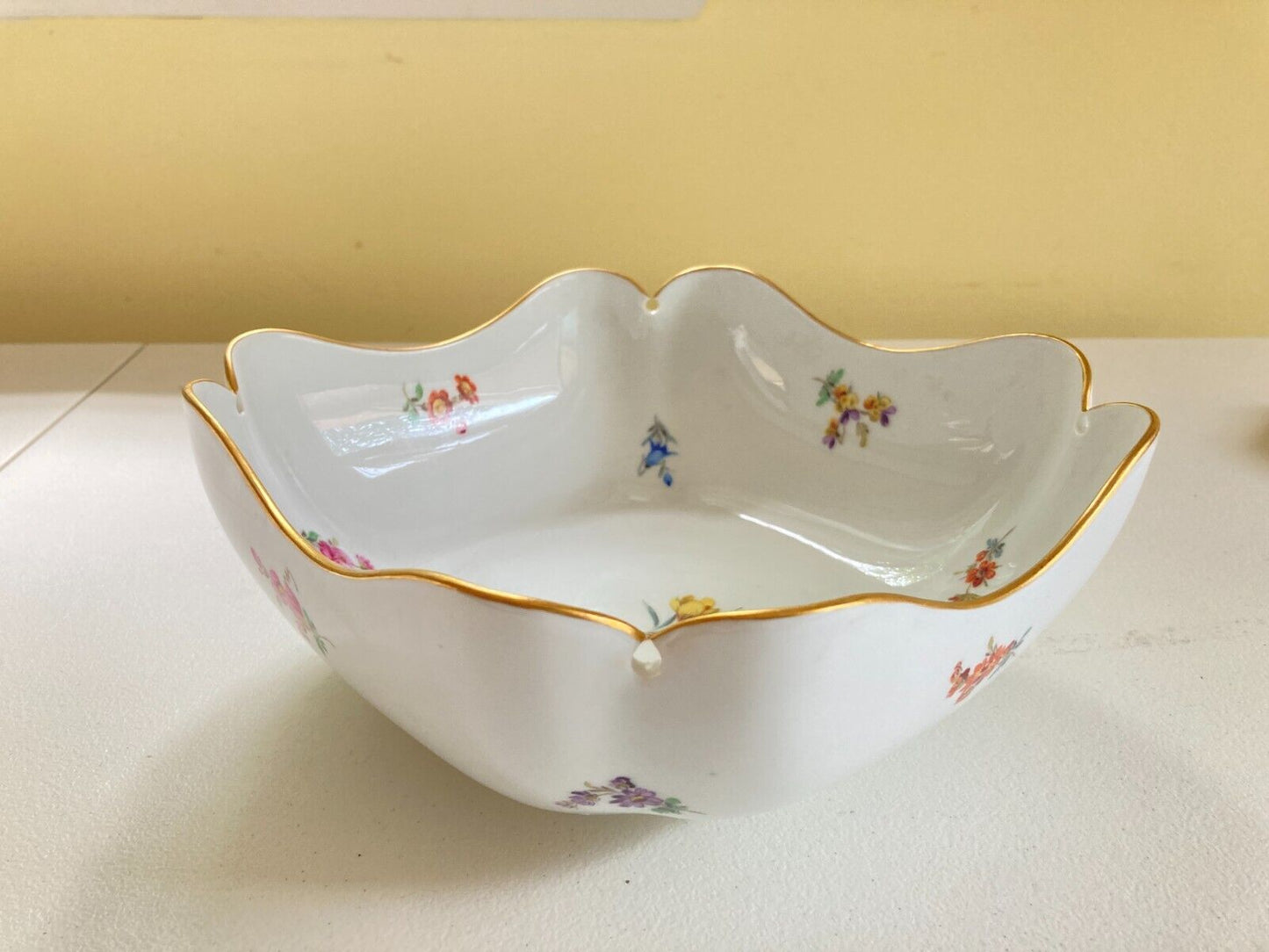 Meissen (1924-1934) large scalloped square serving bowl, gold rim, mint