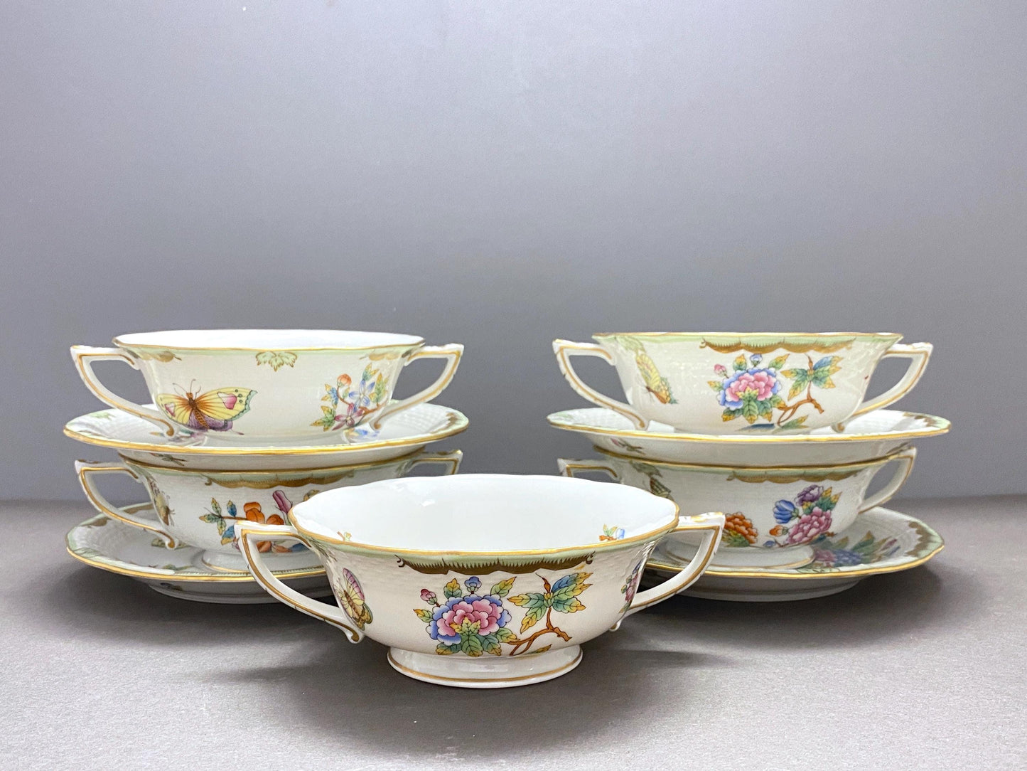 5 sets Herend Hungary "Queen Victoria" bouillon soup bowl & Saucer, #743 VBO, 9 pcs, Pristine condition