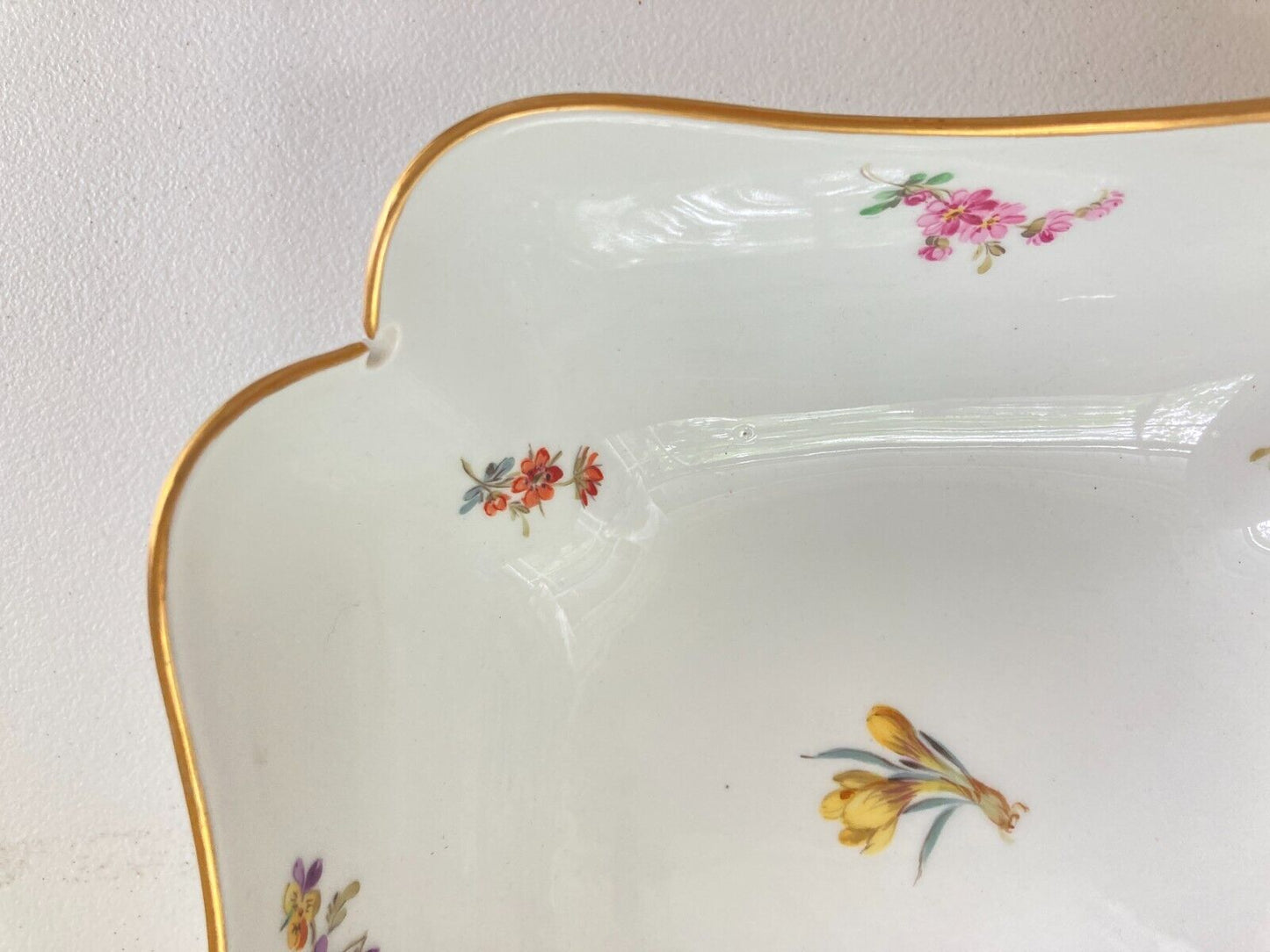 Meissen (1924-1934) large scalloped square serving bowl, gold rim, mint