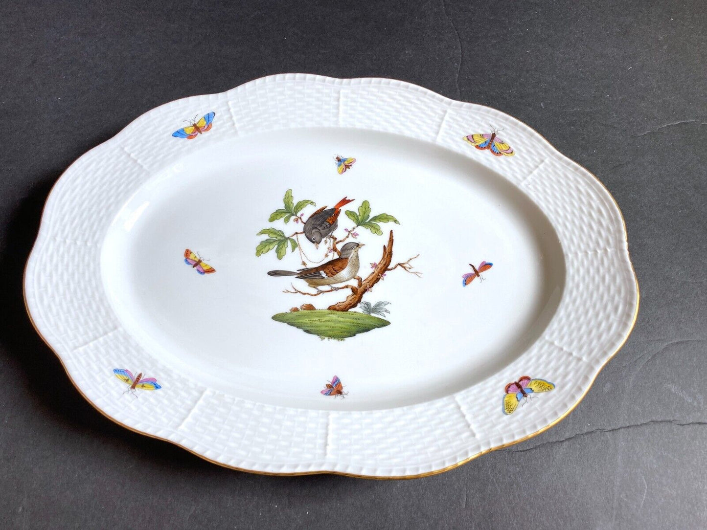 Herend Rothschild Bird serving oval platter with scalloped and gilt tim, 420/RO