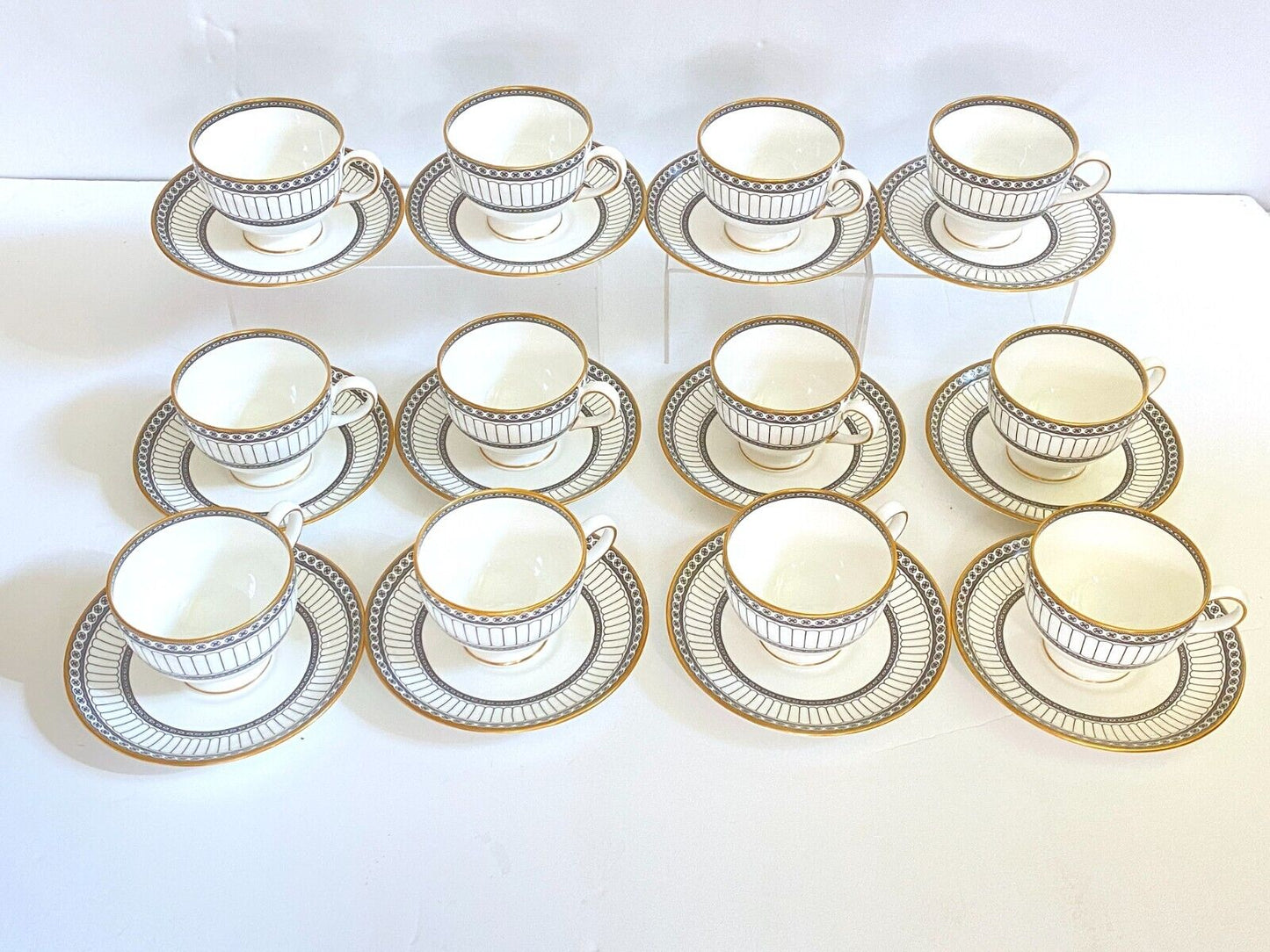 Wedgwood Black Colonnade bone china dinner service for 12, 65-pcs, excellent