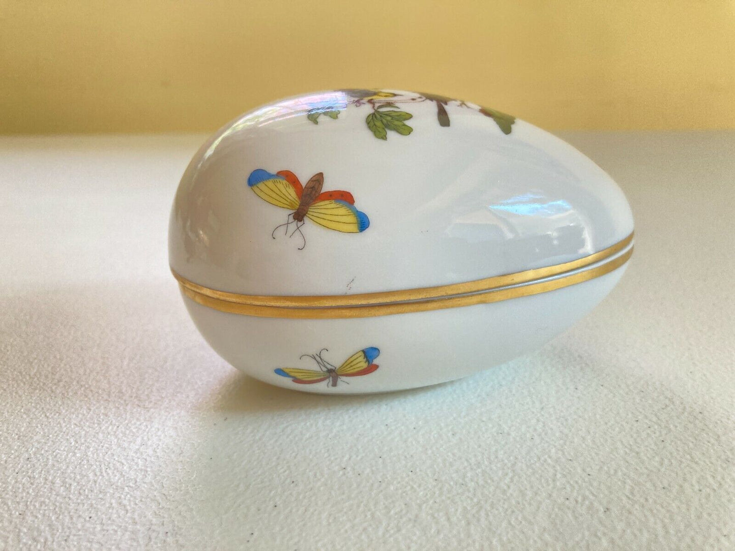 1930s Herend Rothschild Bird egg-shaped lidded Trinket Box/dish, 6052 RO, nice