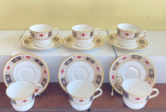 set of 6 Royal Crown Derby "Derby Border" bone china coffee/teacups w/ saucers. superb! like new condition!