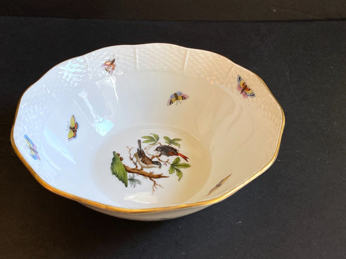 Stunning Herend Rothschild Bird round bowl, 7 3/4'' ,361/RO, Ca. 1930s