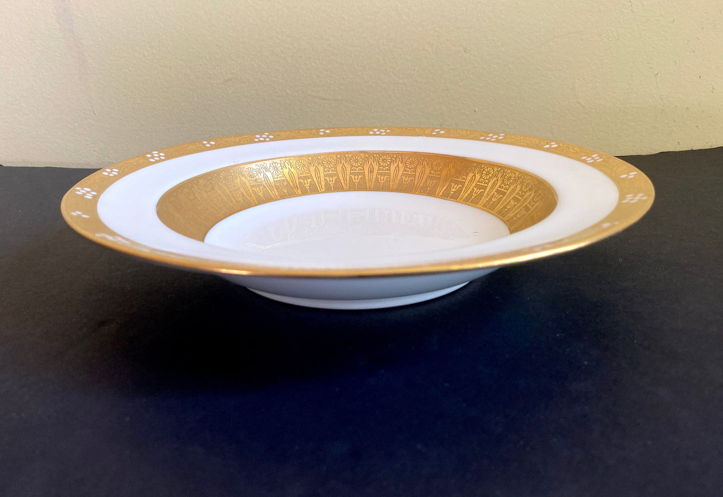 Set of 7 Tifanny & Co. Lenox rimmed bowl, heavy gold encrusted, 9 inches, circa 1910s