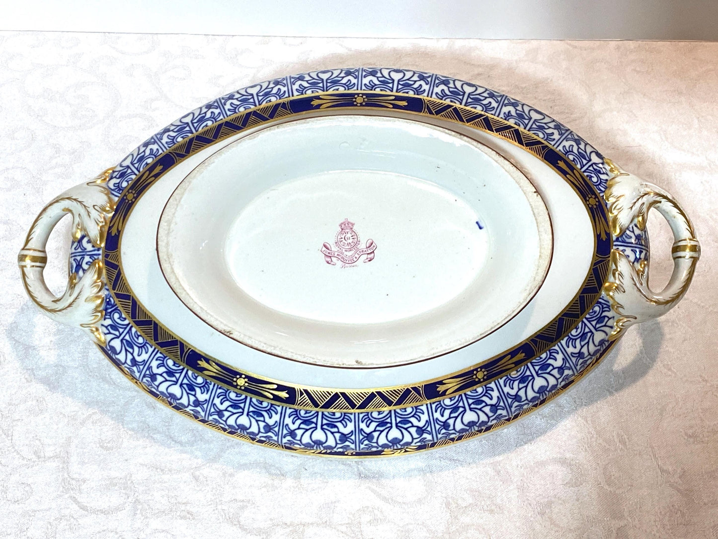 Antique Royal Worcester English Porcelain Blue and White "Royal Lily " dinner service, 35 pieces, rare scalloped edges,Circa 1906