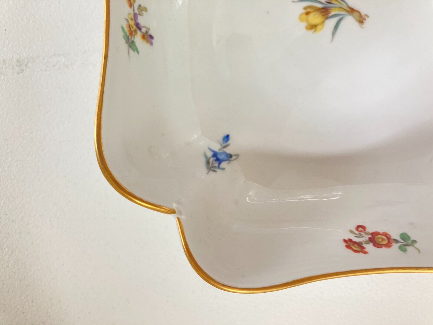 Meissen (1924-1934) large scalloped square serving bowl, gold rim, mint