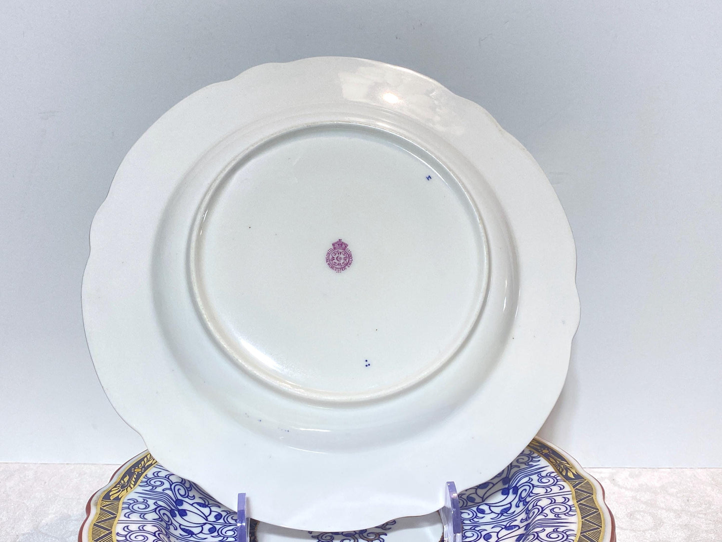 Antique Royal Worcester English Porcelain Blue and White "Royal Lily " dinner service, 35 pieces, rare scalloped edges,Circa 1906