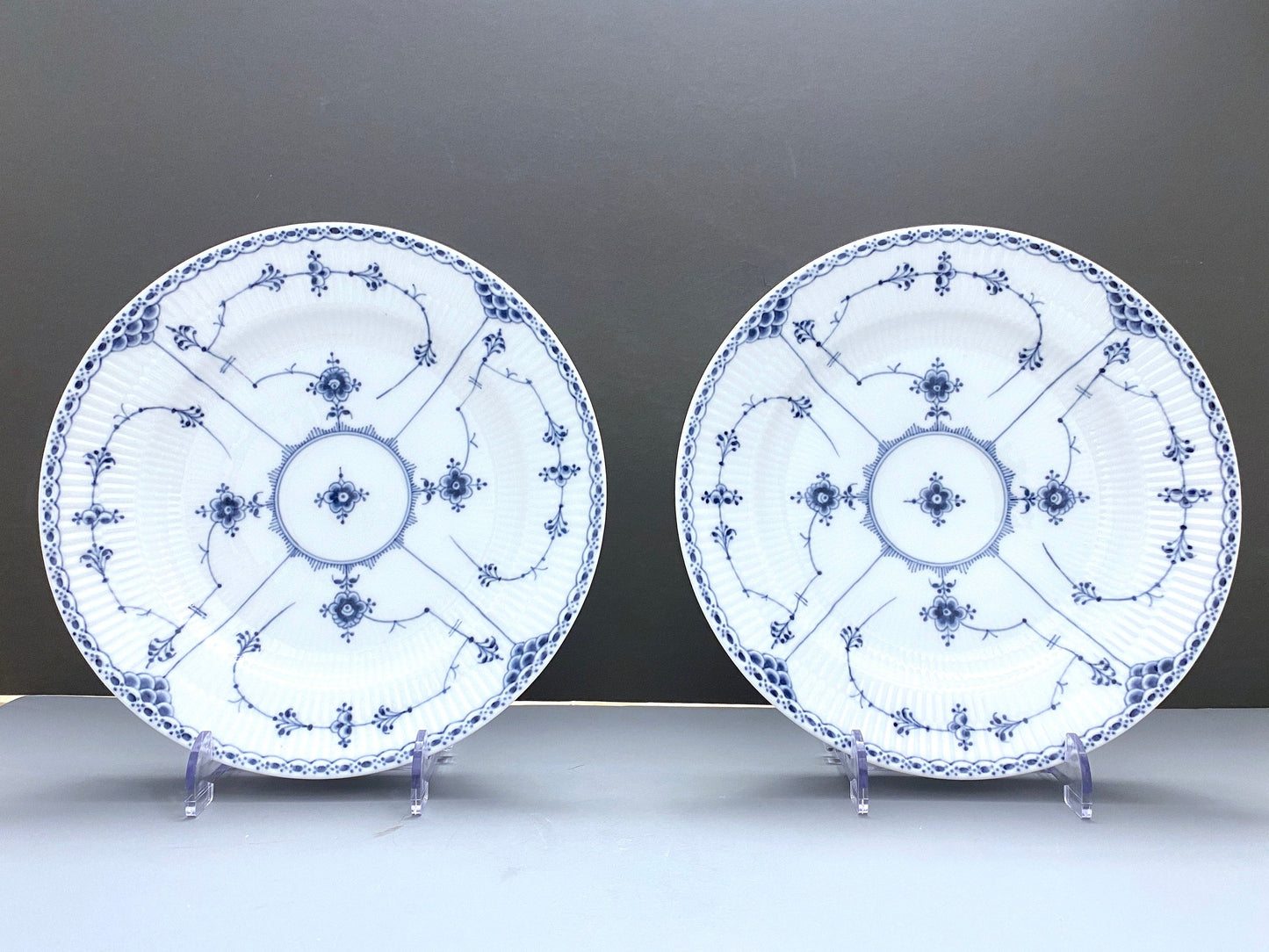 Set of 3 ROYAL COPENHAGEN Blue Fluted "Half Lace" dinner plates, 10 inches, ca. 1900s, No.571, graceful