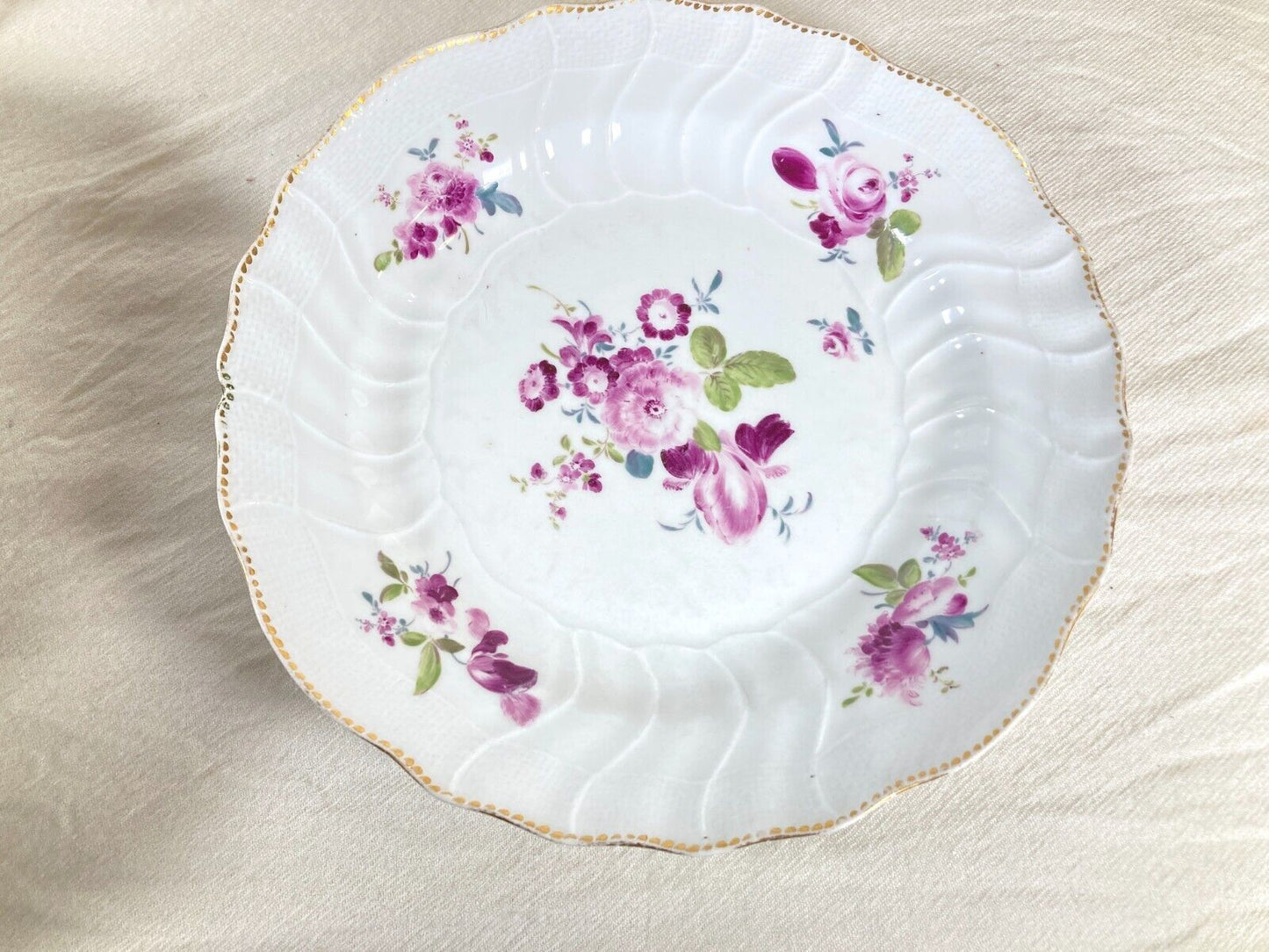 Set of 7 x antique Meissen (1725-1774 ) rimmed plates, flowers paintings, 1st