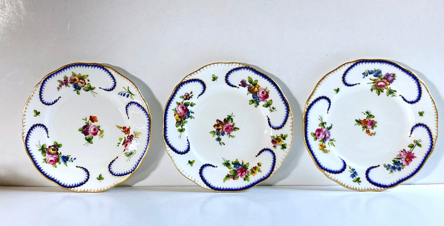 Set of 6 Minton after Sevres "Feuille-de-Choux" plates, 8'', handpainted and gilt rim, bone china, ca. 1870s, exquisite