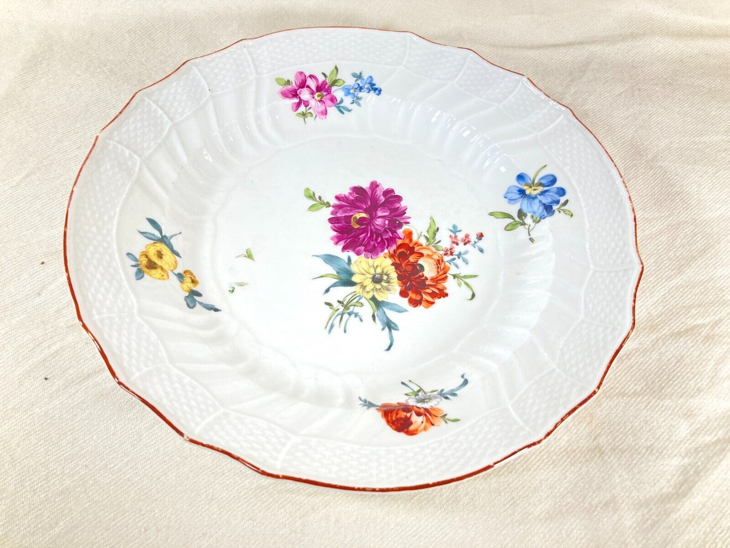 Set of 7 x antique Meissen (1725-1774 ) rimmed plates, flowers paintings, 1st