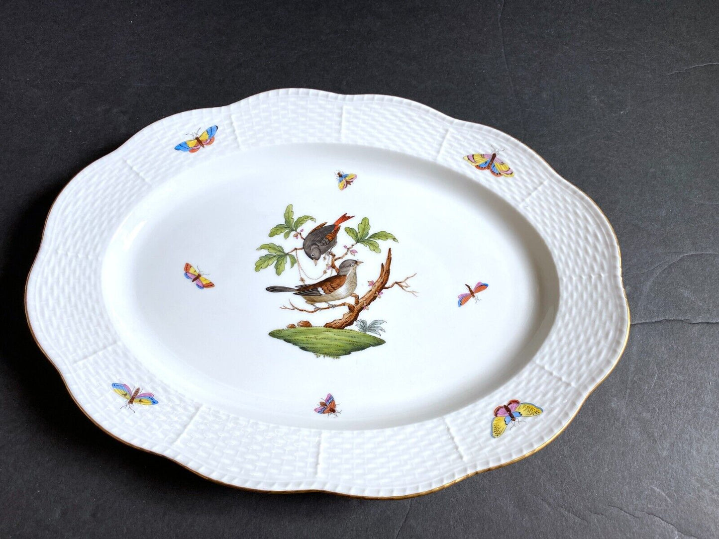 Herend Rothschild Bird serving oval platter with scalloped and gilt tim, 420/RO