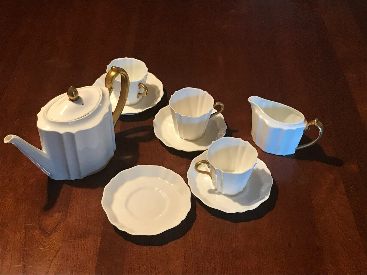 Rare!1900s Wedgwood octagonal scalloped bone china teaset,solid white, gold gilt