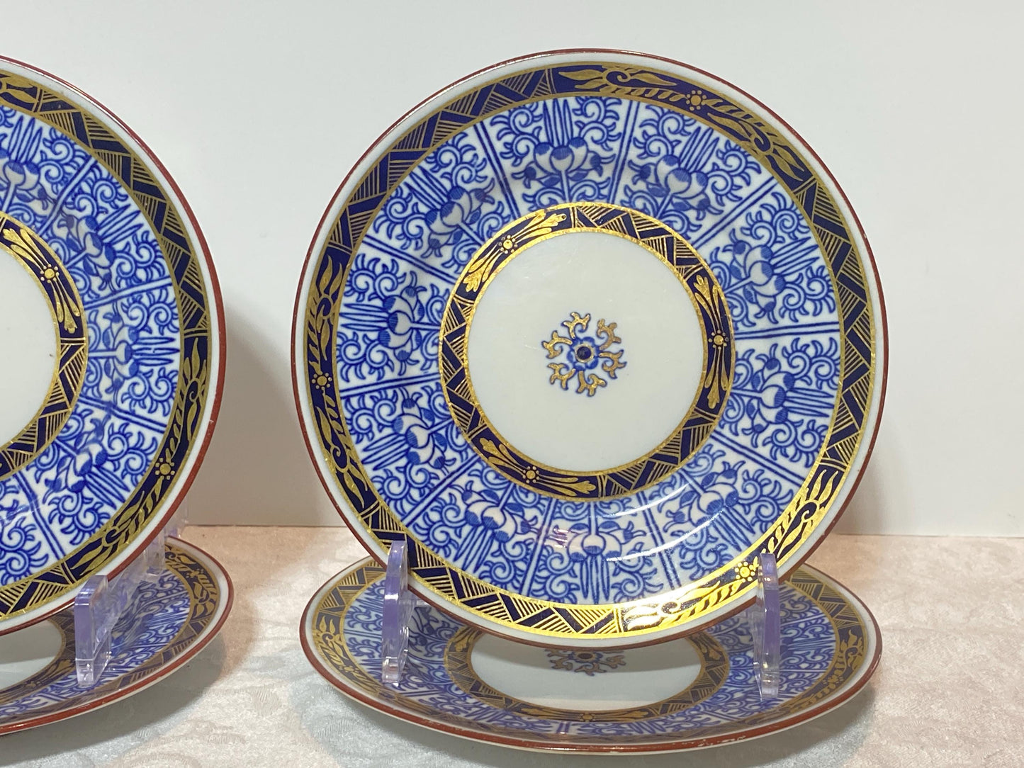 Antique Royal Worcester English Porcelain Blue and White "Royal Lily " bread and butter plates, set of 6, rare scalloped edges,Circa 1906