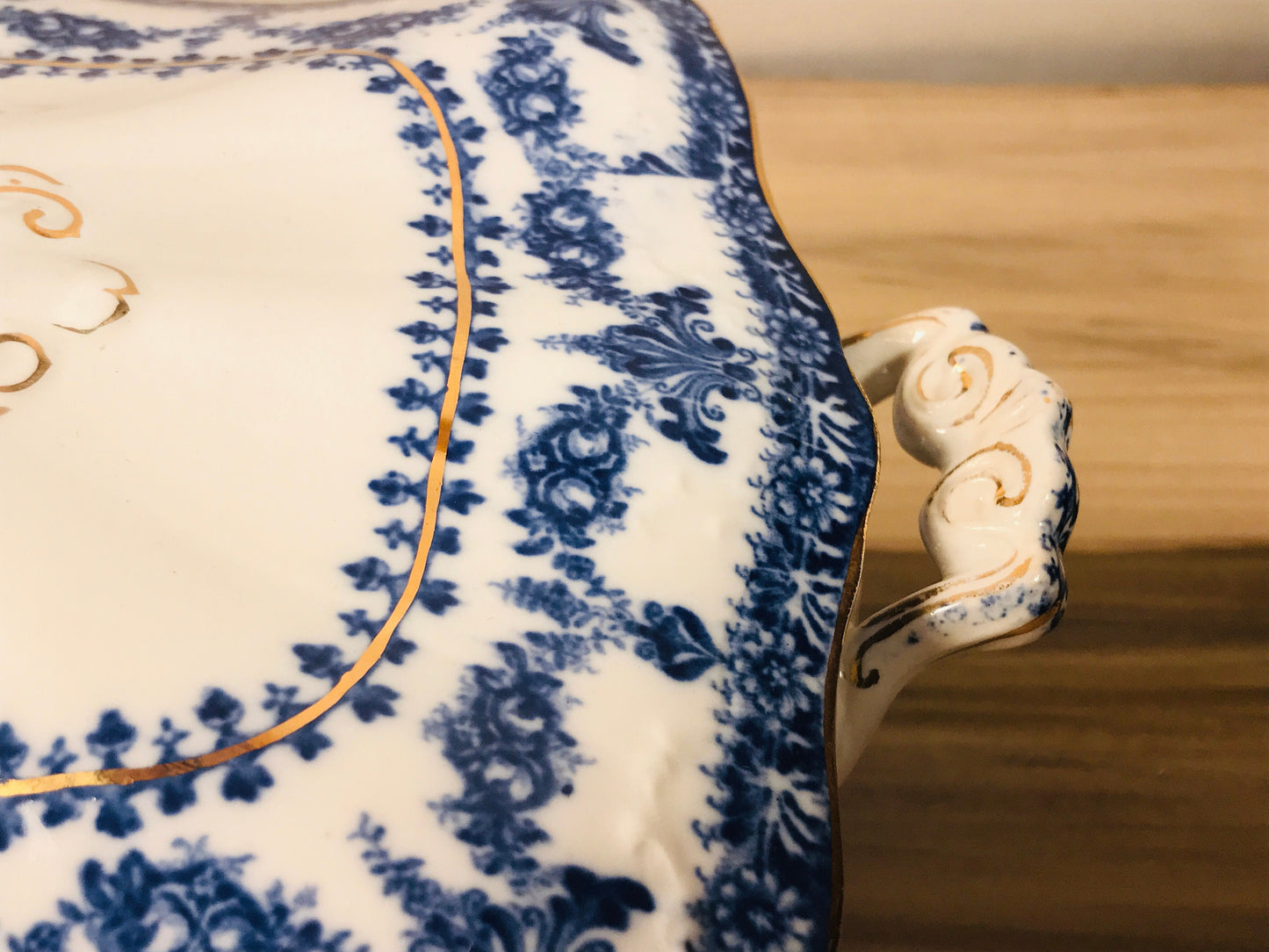 Rare! Antique Maddock, Johnz& Sons Royal Vitreous "Stafford" blue and white rectangle covered casserole, ca.1880-1896