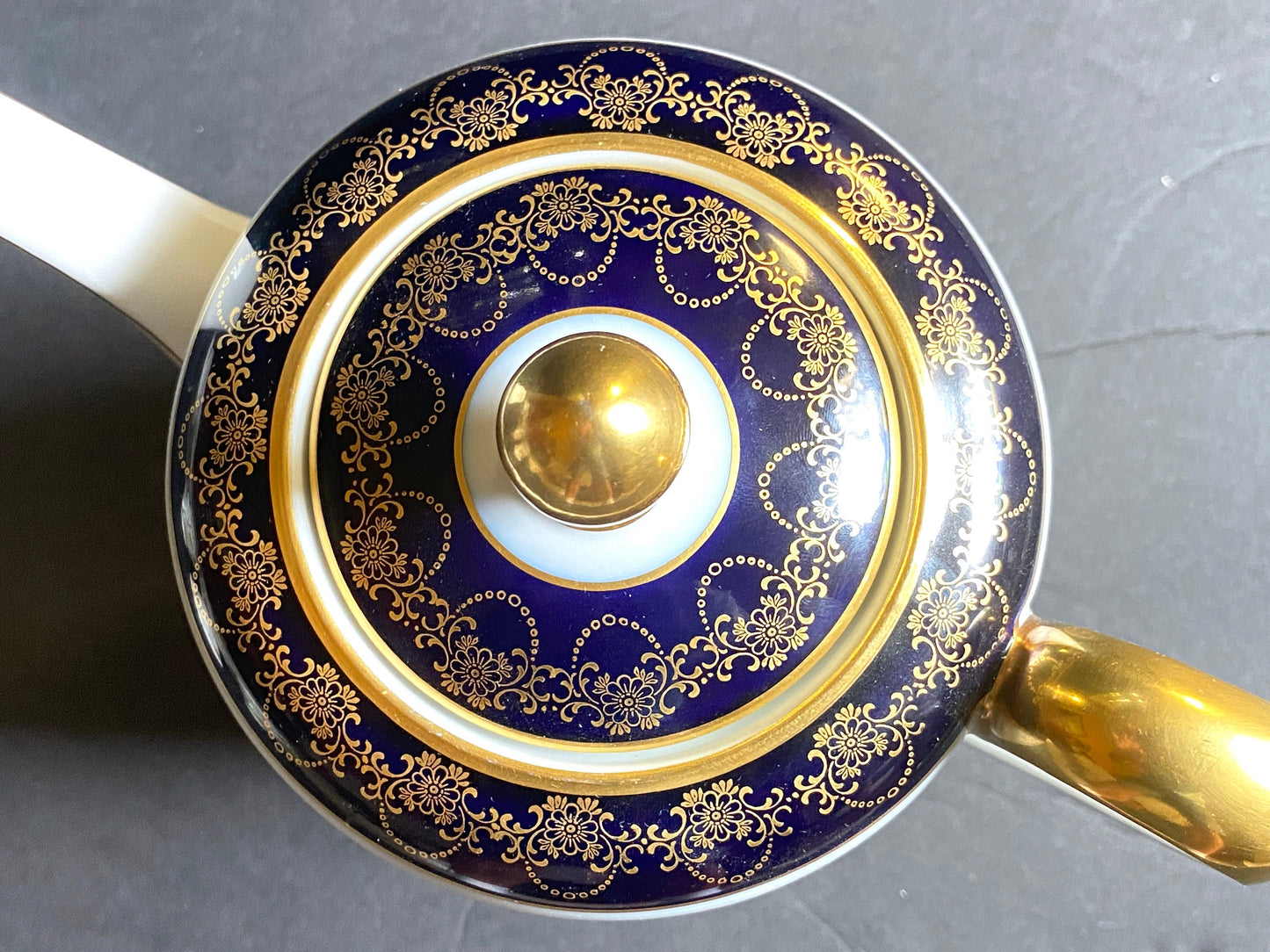 a Stunning Johann Haviland cobalt blue and gold accent coffee pot/teapot, holds 6 cups, ca.1930-50, mint