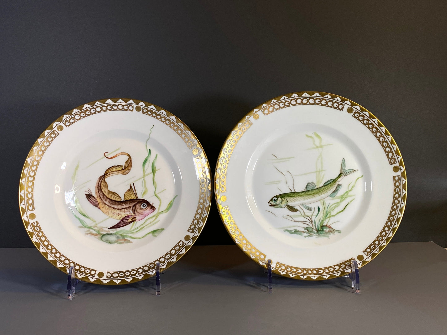 Set of 8 Royal Copenhagen hand-painted fish plates, gilt rim, ca. 1947, very rare! excellent condition, highly collectible