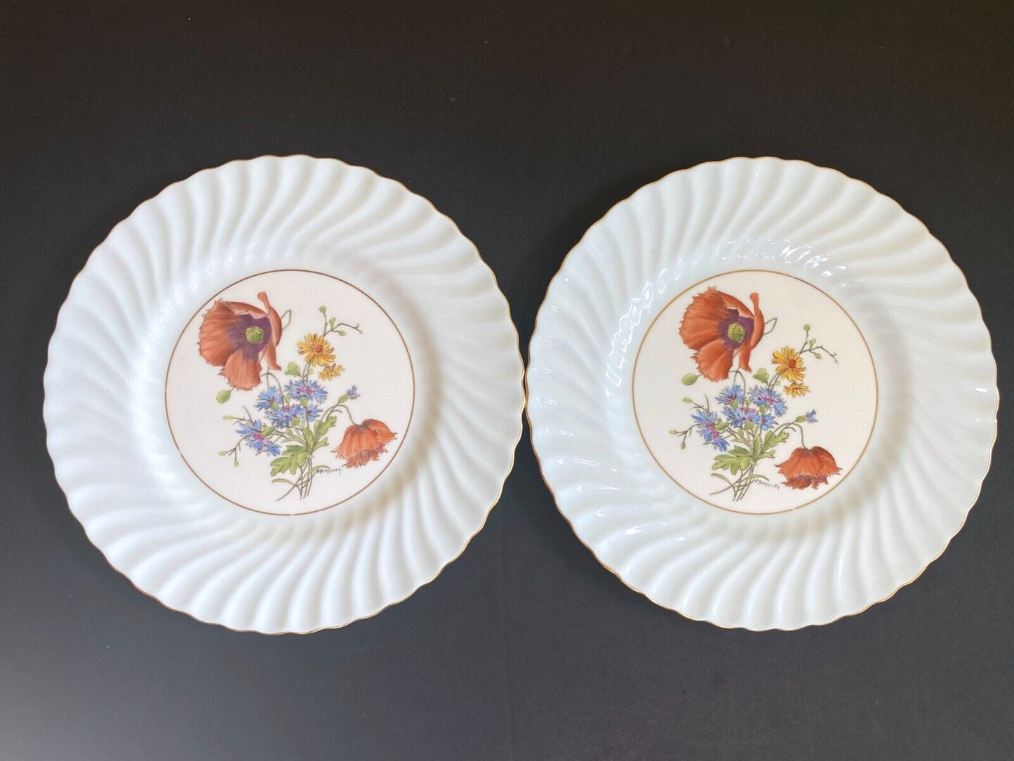 Minton England cabine plates with handpainted floral, artists signed, excellet!