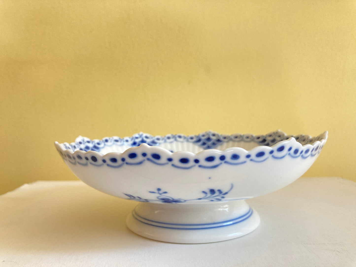 Royal Copenhagen Blue Fluted Full Lace Footed Compote bowl, No.511, 1st quality! graceful