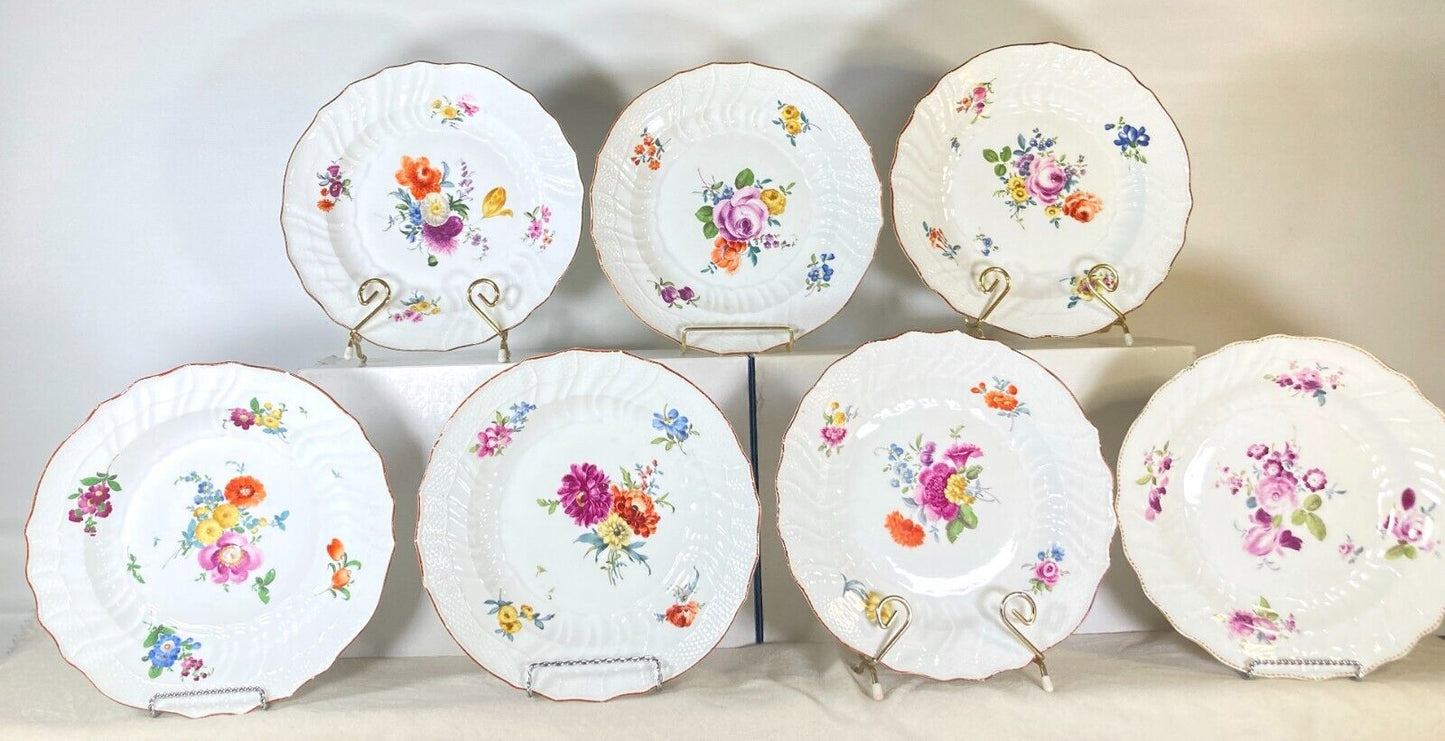 Set of 7 x antique Meissen (1725-1774 ) rimmed plates, flowers paintings, 1st