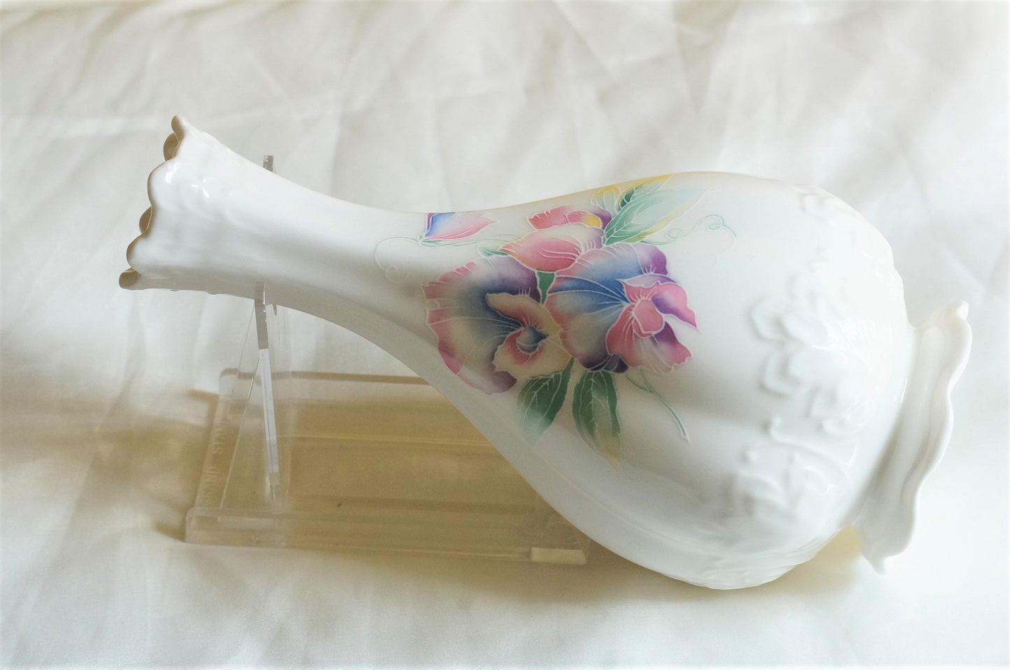 Aynsley Little Sweetheart VICTORIAN VASE bone china, made in England