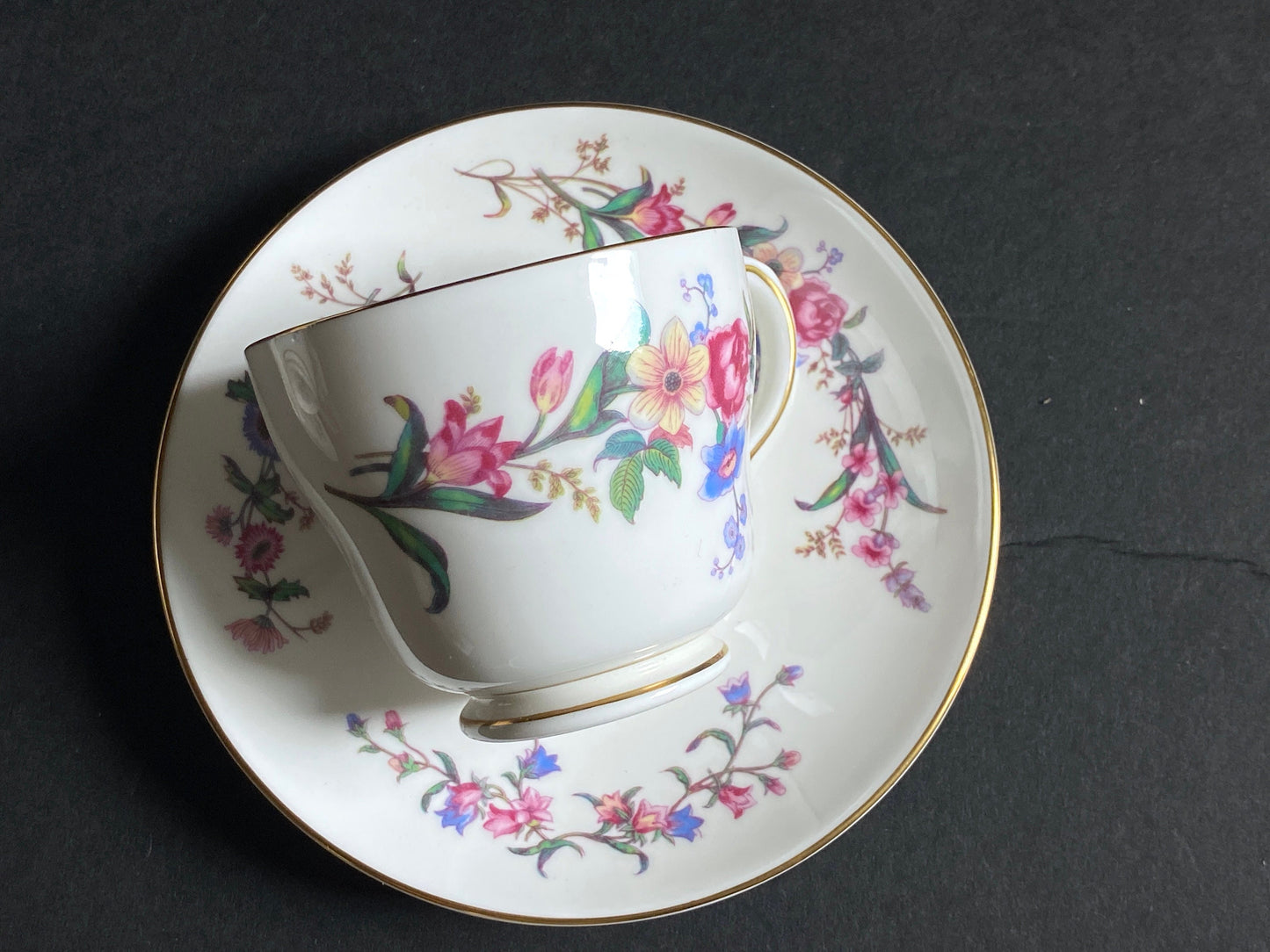 4 sets of Wedgwood "Devon Spray " bone china demitasse cup and saucer set, MINT