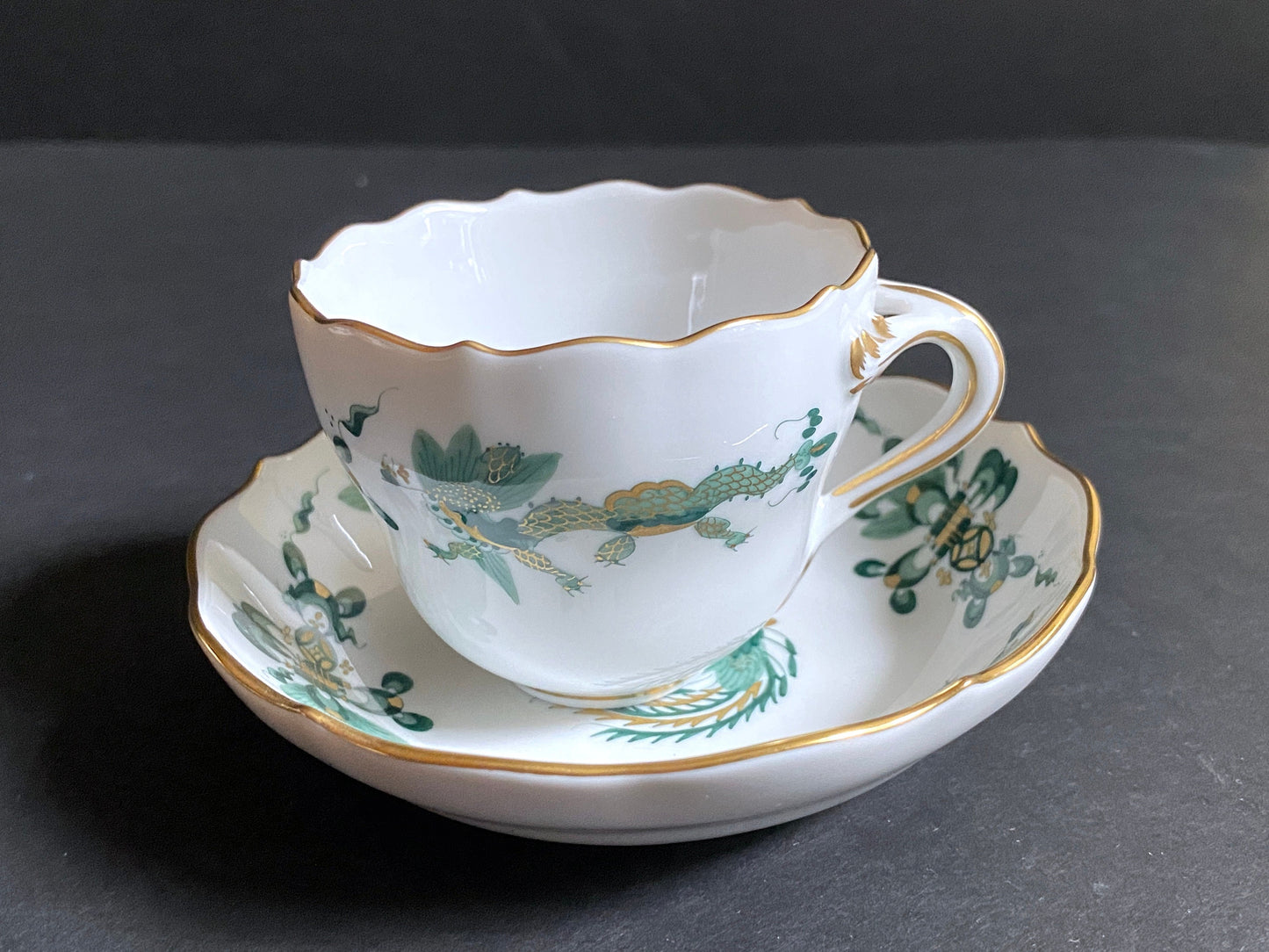 Meissen Reicher Court dragon (Green) & Phoenix birds small /demitasse coffee /tea cups, gold rim, 1st quality, exquisite