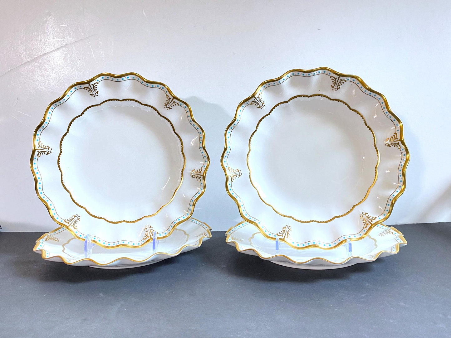 Set of 4 Royal Crown Derby "Lombardy"(A1127) bone china dinner plates, 10'', exquisite, great condition