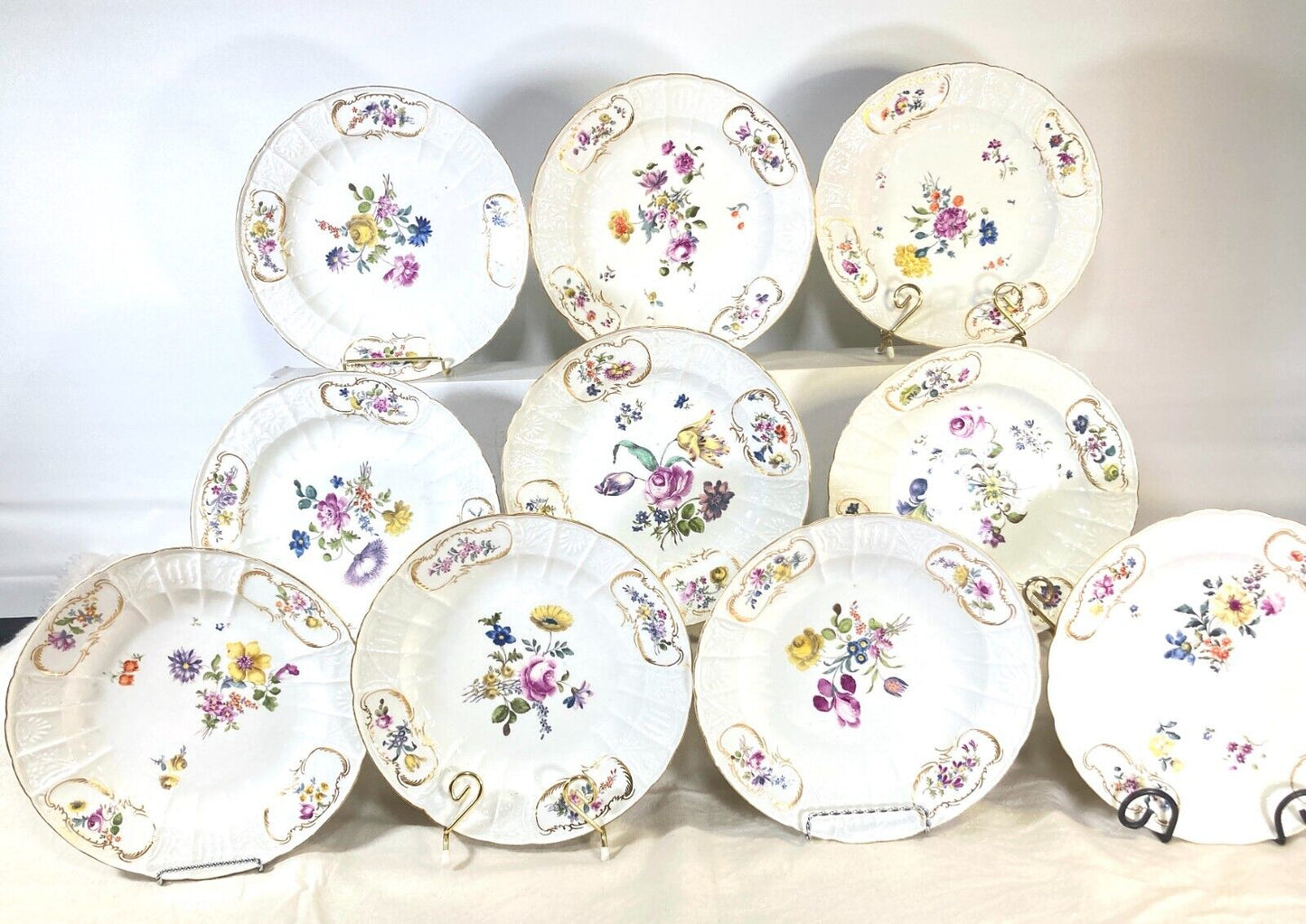 Set 10 x Meissen (1815-1860) 9.5'' plates, floral motif, gold accents, RARE