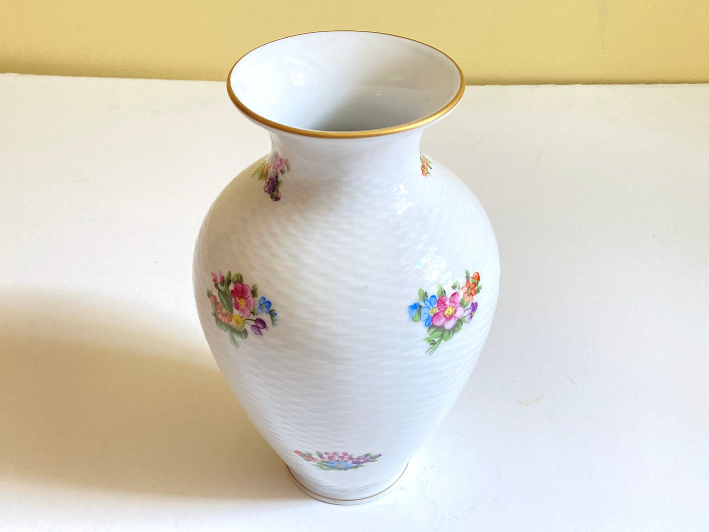 Large Herend "Bunch of Roses" (PBR) vase, No.6962 PBR, 24k accents, 11'' T, ca. 1960s, rare