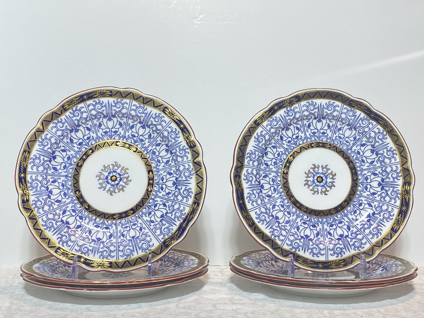 Antique Royal Worcester English Porcelain Blue and White "Royal Lily " dinner plates, set of 12, rare scalloped edges,Circa 1906,