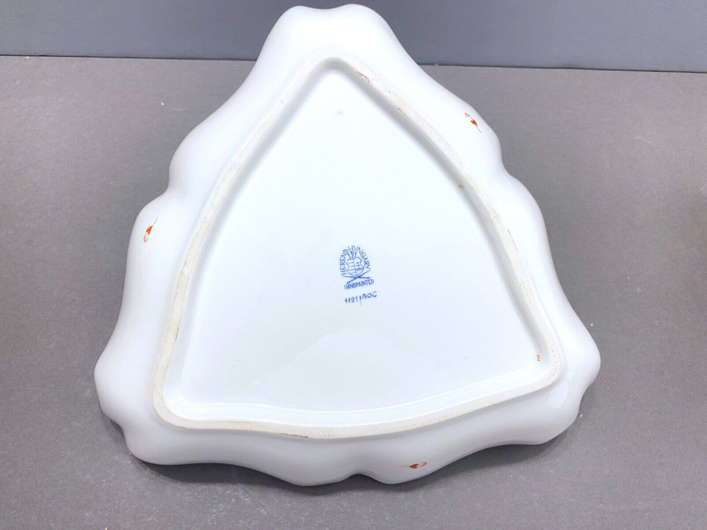 Herend Chinese Bouquet rust triangle shape serving dish/bowl, 1191/AOG. NICE